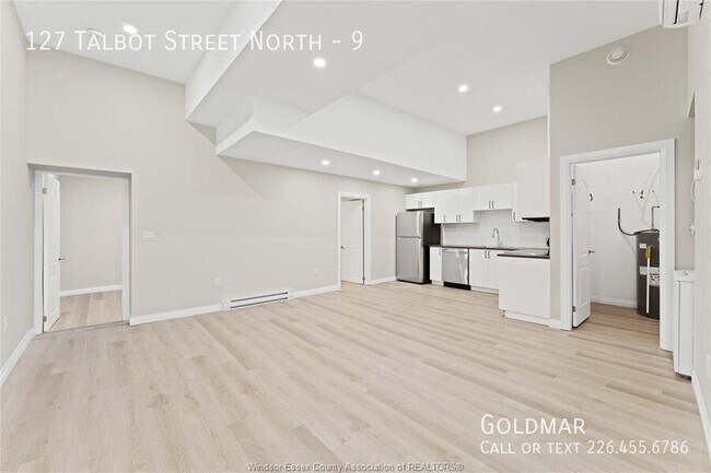 Photo du bâtiment - Brand new unit in Essex!