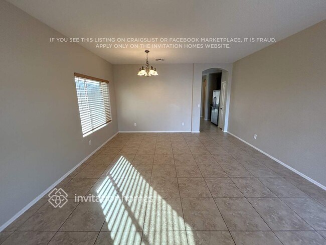 Foto del edificio - 11737 W Madison St