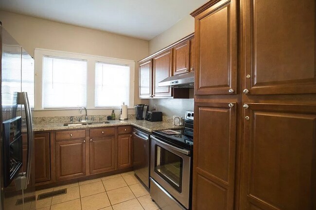 Foto del edificio - 1737 Nicholasville Rd