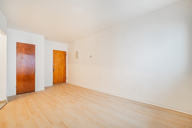 Building Photo - 501 Rue Jubinville