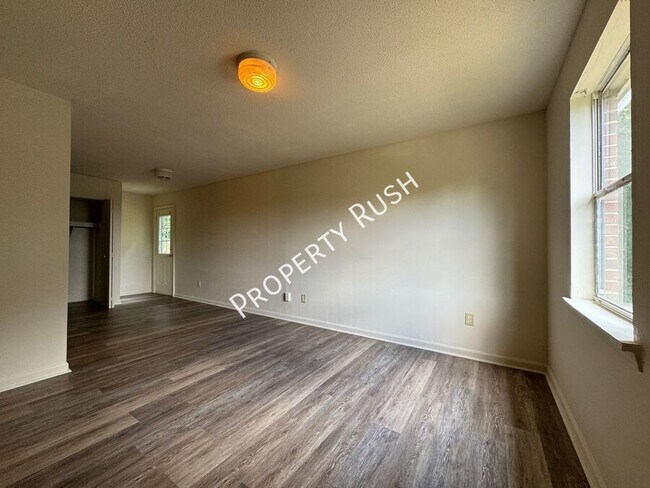 Foto del edificio - 4942 Charwood Trail NW