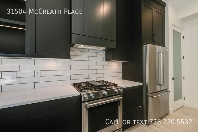 Building Photo - New Executive 5 Bedroom 4 Bathroom Home