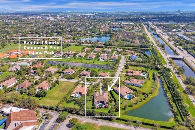 Foto del edificio - 4455 Parkside Rd
