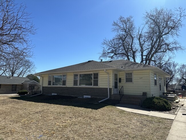 Building Photo - 308 W 33rd St