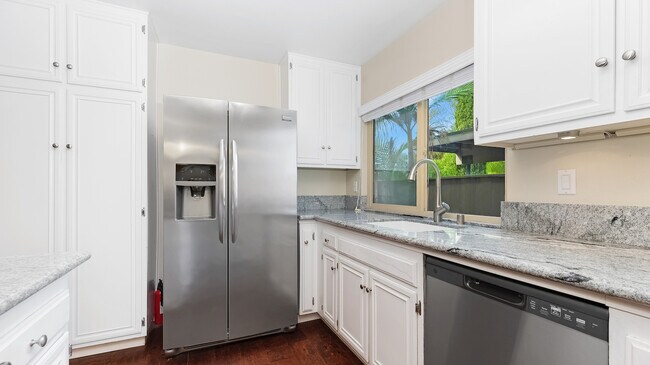 Building Photo - 4362 Vision Dr