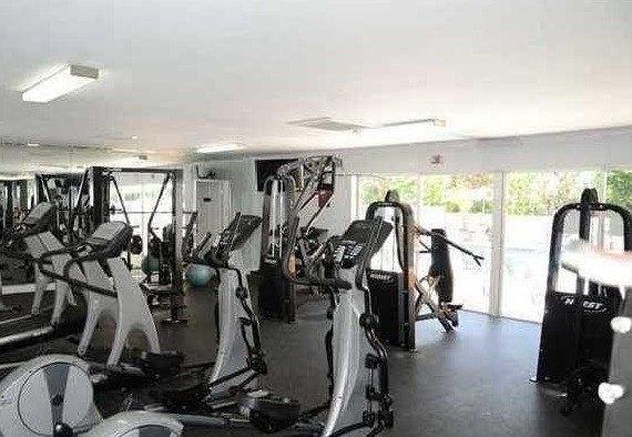 Gimnasio - 1800 Sans Souci Blvd