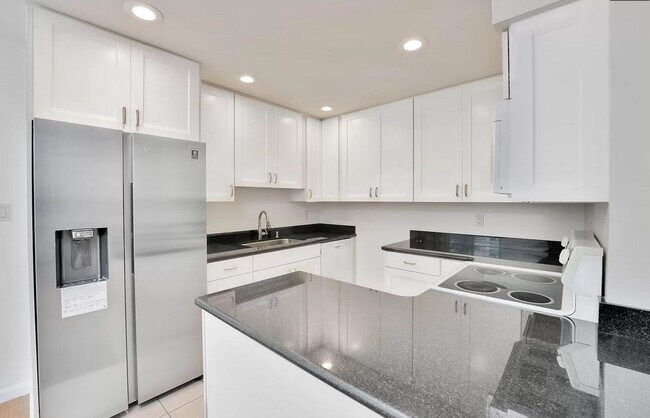 Foto del edificio - 2 bed, 2 bathroom in San Mateo