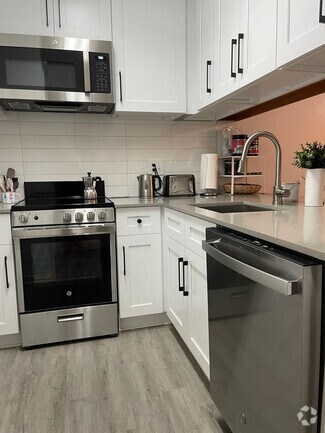 Building Photo - 2510 San Gabriel St