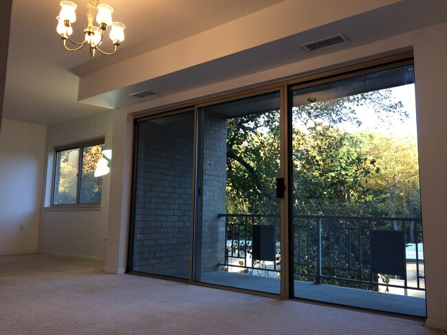Foto del edificio - 12415 Braxfield Ct
