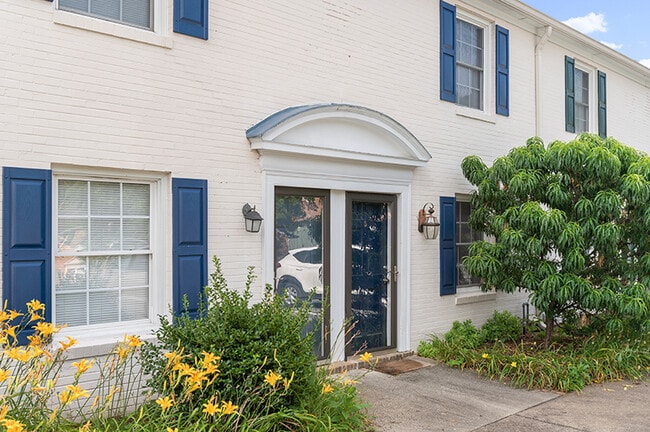 Building Photo - Blue Ridge Crossing Apartments & Townhomes