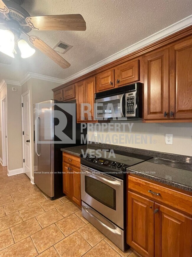 Building Photo - Beautiful Three Bedroom Home in Kathleen