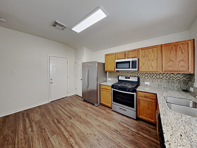 Building Photo - 7215 Desert Bluff Ln