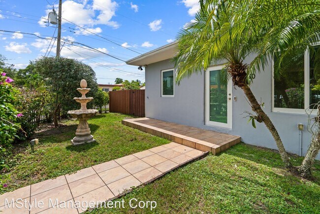 Building Photo - 4 br, 3 bath House - 3030 SW 12th Street