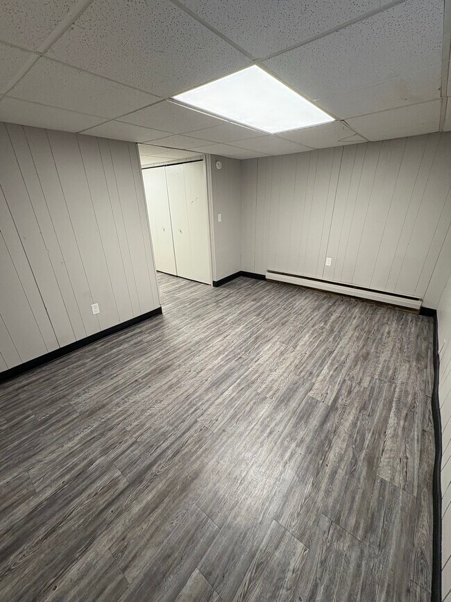 Foto del edificio - 34130 Utica Rd