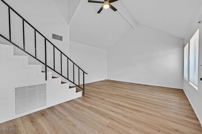 Foto del edificio - 4474 Buena Vista Dr