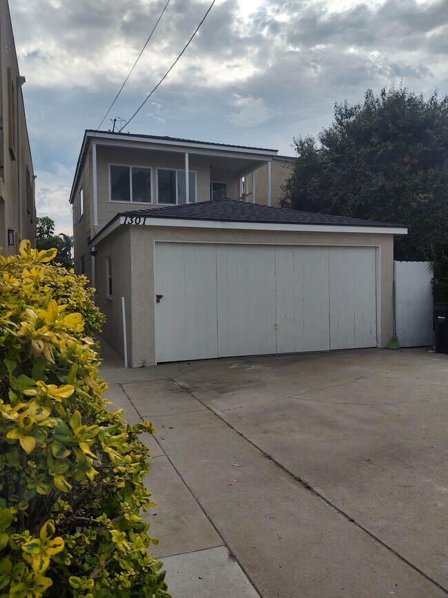 Building Photo - 1301 Prospect Ave