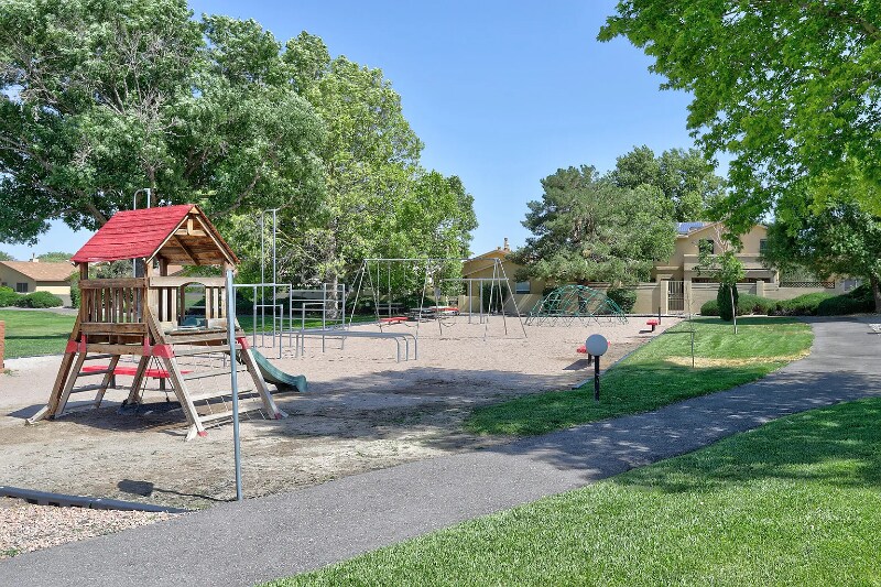 10801 Griffith Park Dr NE, Albuquerque, NM 87123 House Rental in