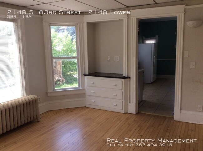 Building Photo - 3 Bedroom Lower 2149 S 83rd