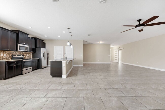 Foto del edificio - 4512 Linwood Trace Ln