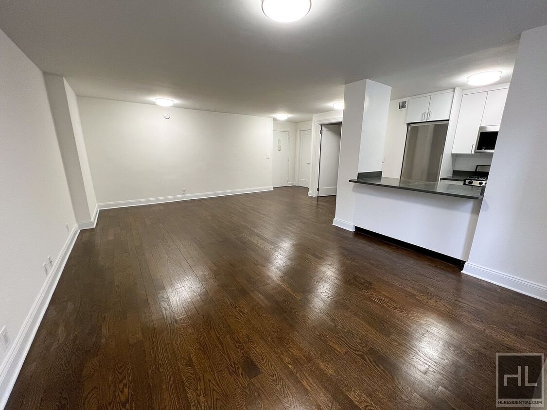 Primary Photo - EAST 56 STREET