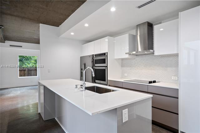 Foto del edificio - 3264 Bird Ave