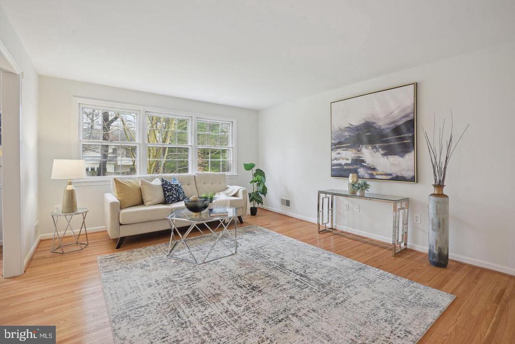 Foto principal - 8805 Honeybee Ln