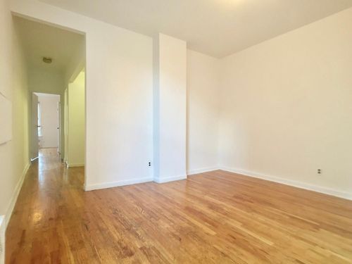 Building Photo - 2783 Broadway