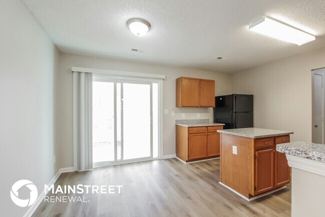 Foto del edificio - 12204 Stewarts Crossing Dr