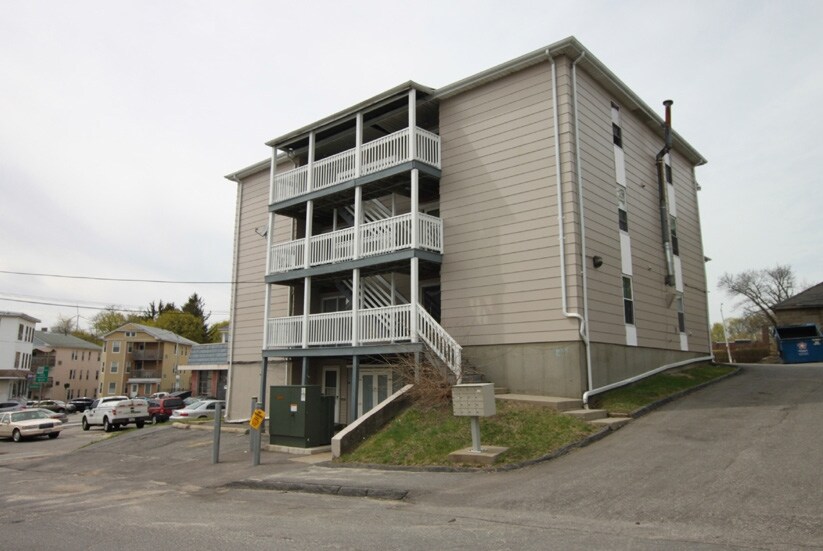 Building Photo - 3-5 Rugby St