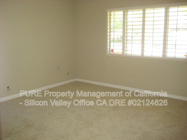Foto del edificio - 734 Bantry Ct