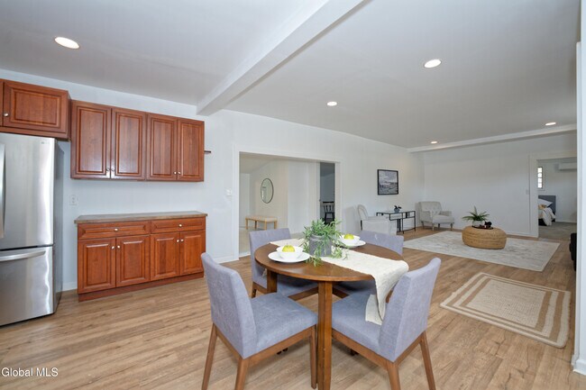 Foto del edificio - 714 NY-29