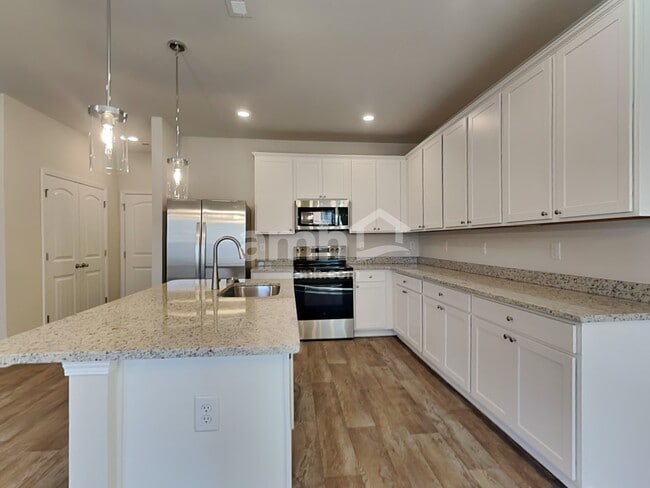 Building Photo - 3993 Zepelin Wy