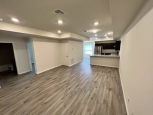 Building Photo - New Listing Alert! 2 BED/2BATH Available A...