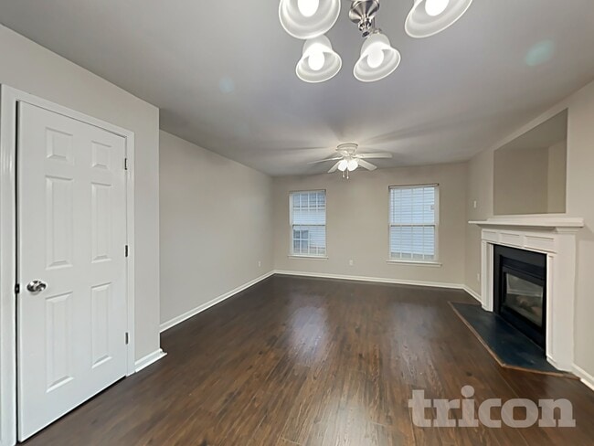 Building Photo - 310 Winding Canyon Dr