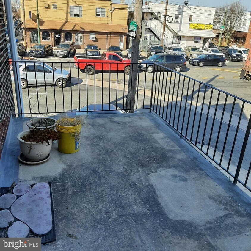 Primary Photo - 2700 S Marvine St