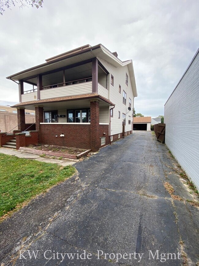 Building Photo - 5595 Pearl Rd