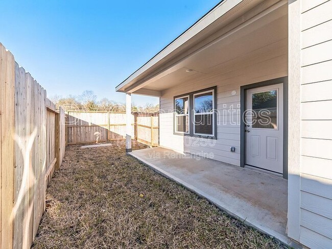 Building Photo - 3410 Bishop Ter Dr