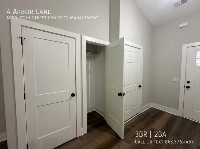 Foto del edificio - 4 Arbor Ln