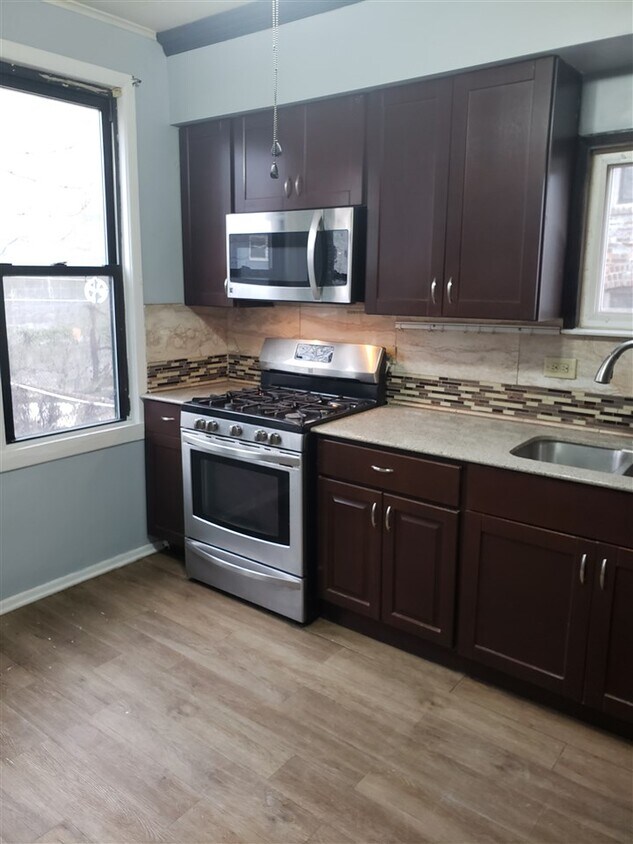 10 E 49th St, Bayonne, NJ 07002 House Rental in Bayonne, NJ