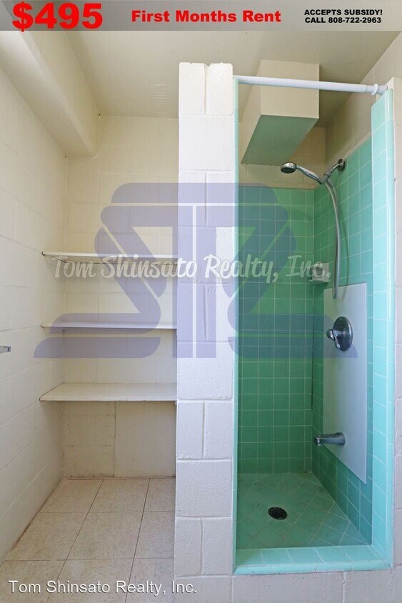 Building Photo - 526 N School St
