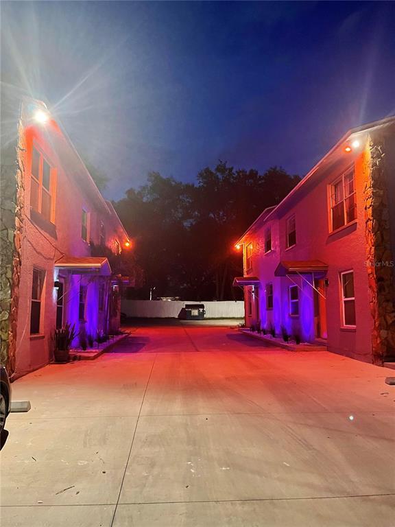 Foto del edificio - 7919 Lakeshore Dr