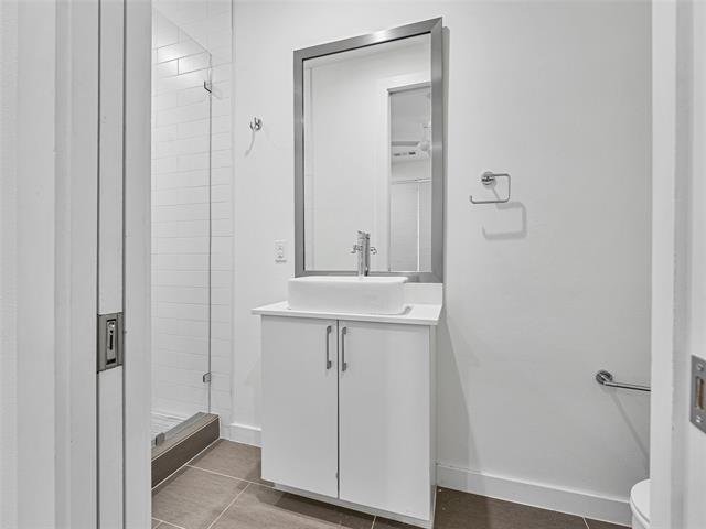 Foto del edificio - 4545 Bowser Ave