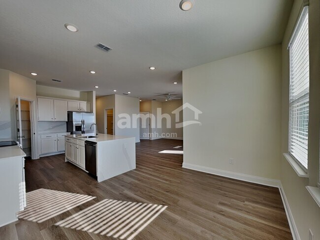 Foto del edificio - 16384 Willo Pines Ln