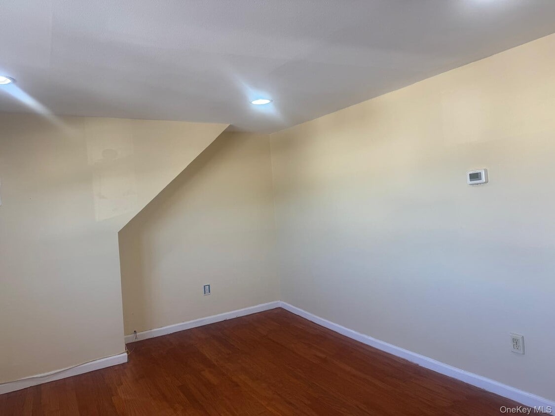 Foto principal - 1325 Journal Ave