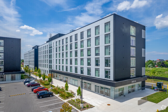 Building Photo - Parkway Lofts