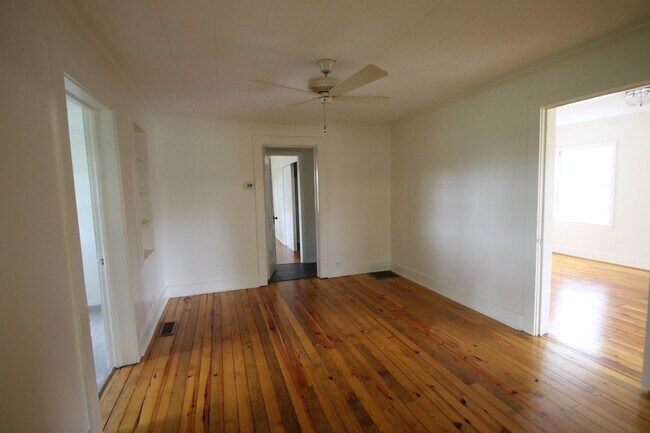 Foto del edificio - Exclusively offered by MUSE REALTY, LLC