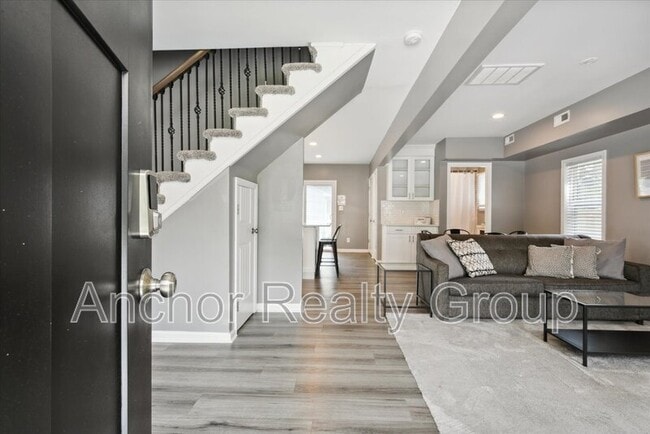 Photo - 250 N 4th St House