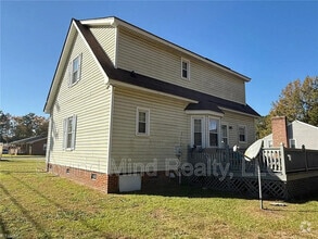 Building Photo - 933 Beechwood Dr