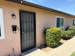 Building Photo - 501 Florinda St