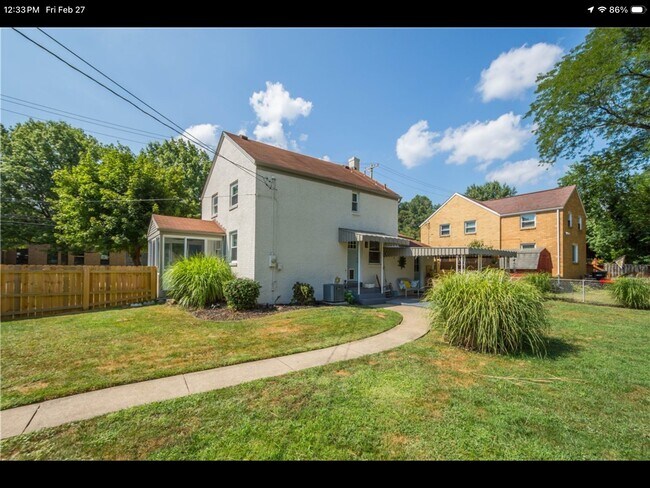 Foto del edificio - 200 Fox Chapel Rd